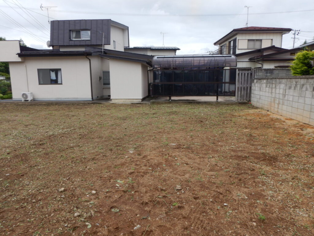 福島県郡山市 不動産 空き地の草刈り・除草剤散布 除草サービス 事例
after01