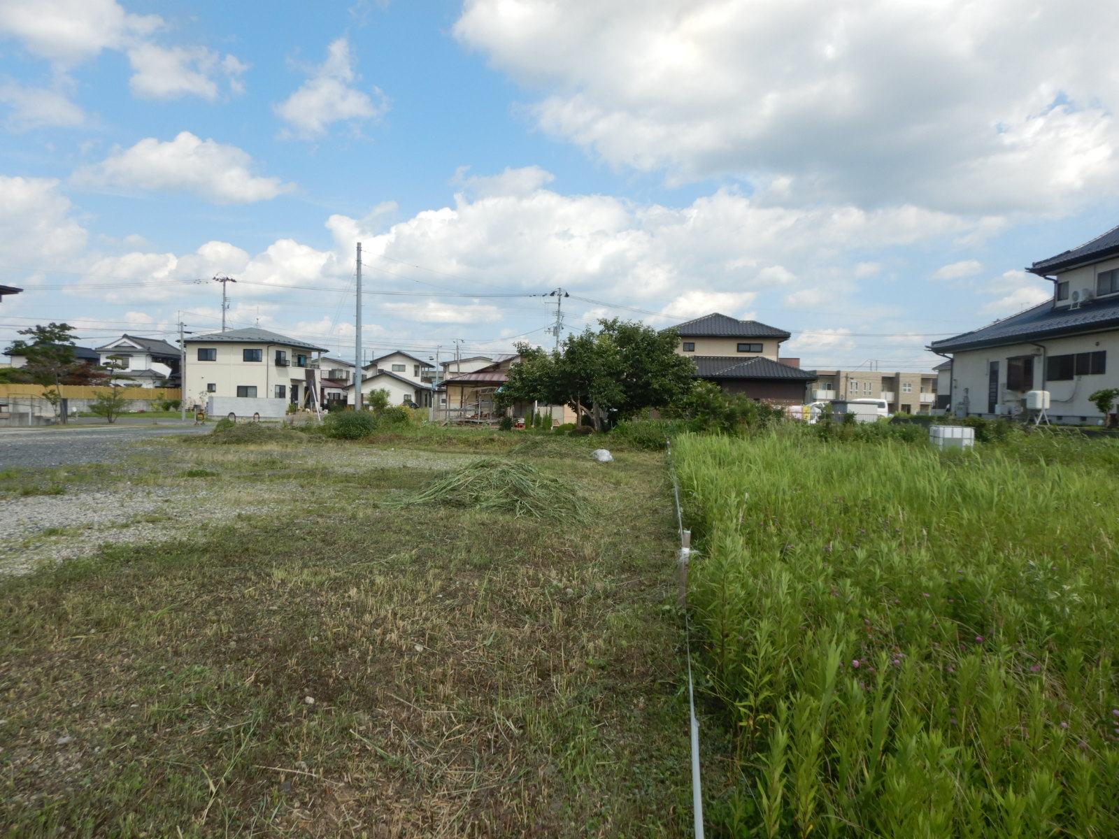 【郡山市内】砂利の駐車場 除草作業後01