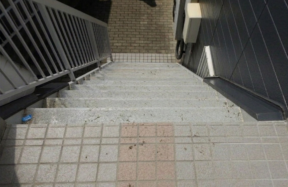 郡山市　アパート定期除草作業　階段　